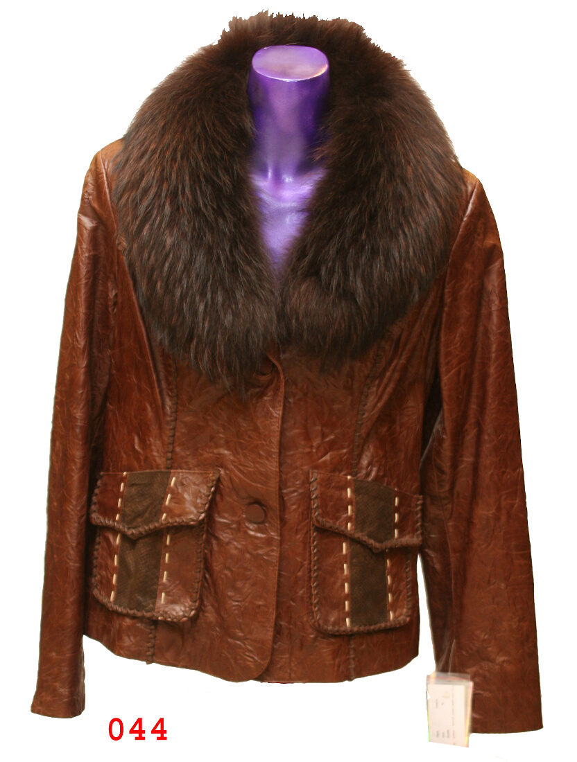 women leather jacket with fur collar 044